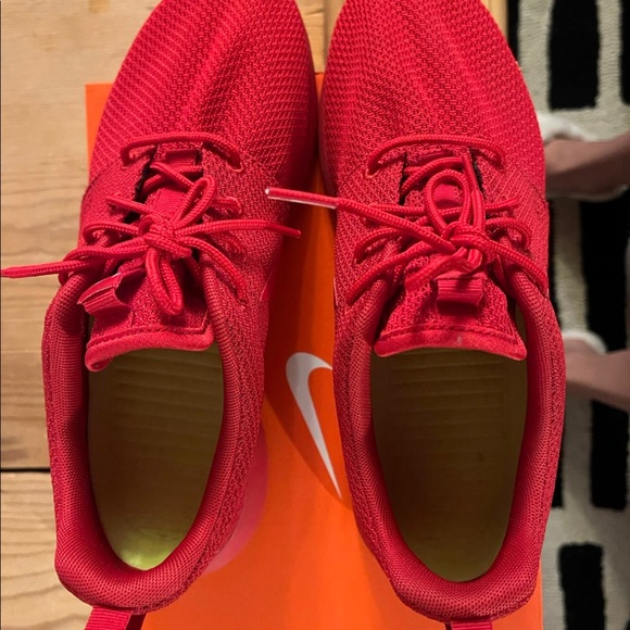 ❤️‍🔥CUSTOM❤️‍🔥Women’s Roshe (NIKE ID) - Picture 2 of 6